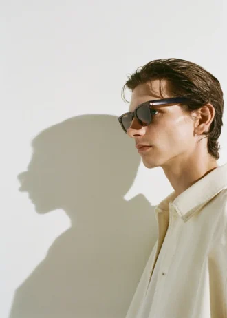 Okulary przeciwsłoneczne z prostokątną oprawką