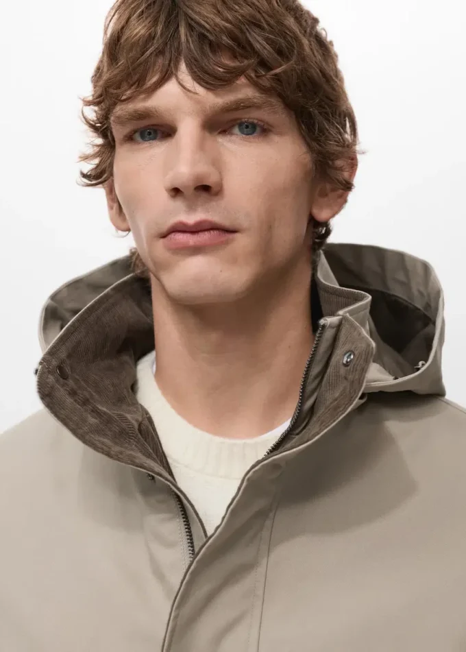 Parka z odpinanym kapturem wewnętrznym Parka z odpinanym kapturem wewnętrznym