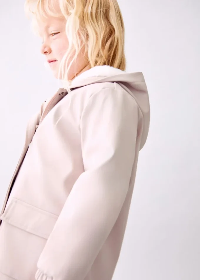 Płaszcz gumowany z podszewką imitującą futro Płaszcz gumowany z podszewką imitującą futro