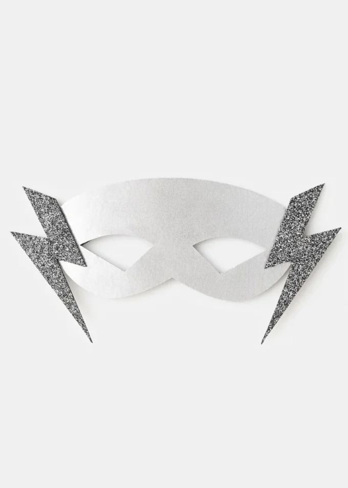 Płaszcz i maska z motywem błyskawicy