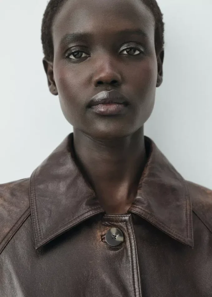 Płaszcz o długości do ziemi, wykonany w 100% ze skóry Płaszcz o długości do ziemi, wykonany w 100% ze skóry