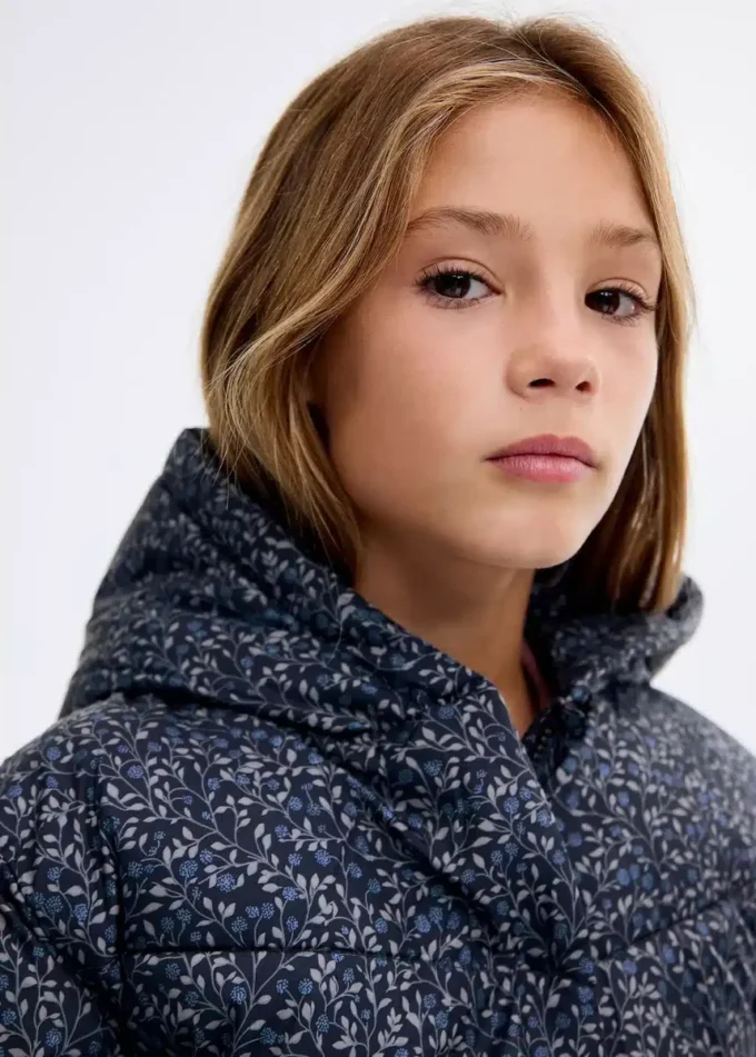 Płaszcz w kwiatowy wzór Płaszcz w kwiatowy wzór