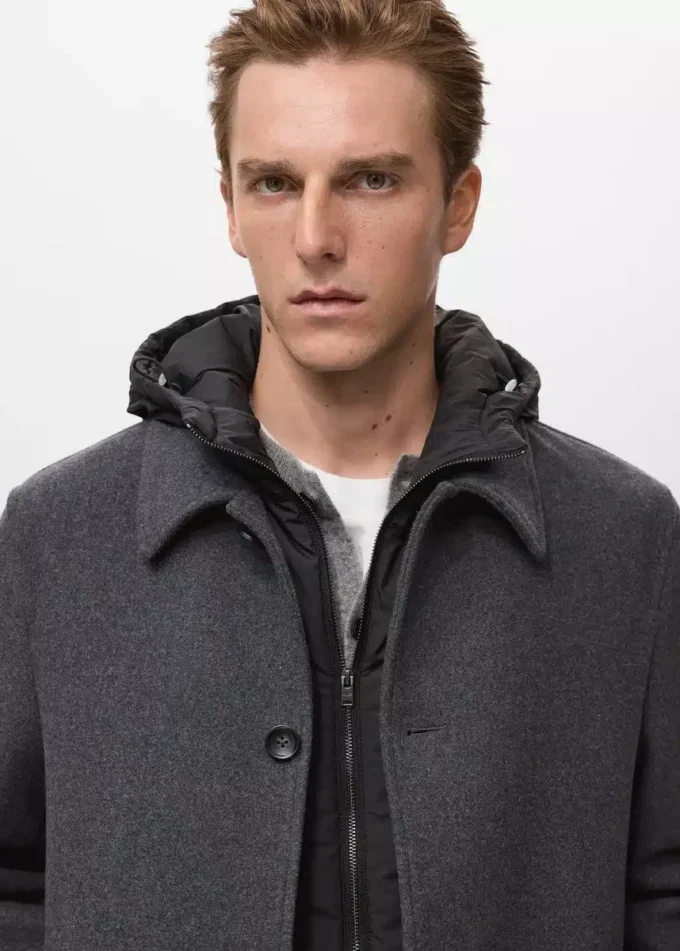 Płaszcz wełniany z odpinanym kapturem Płaszcz wełniany z odpinanym kapturem