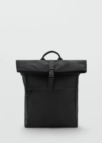 Płócienny plecak z gumowanym wykończeniem i klapką