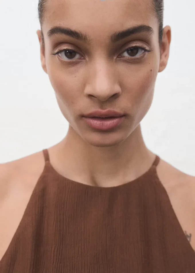 Plisowany kombinezon z paskiem Plisowany kombinezon z paskiem