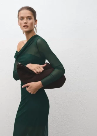 Półprzezroczysta asymetryczna sukienka