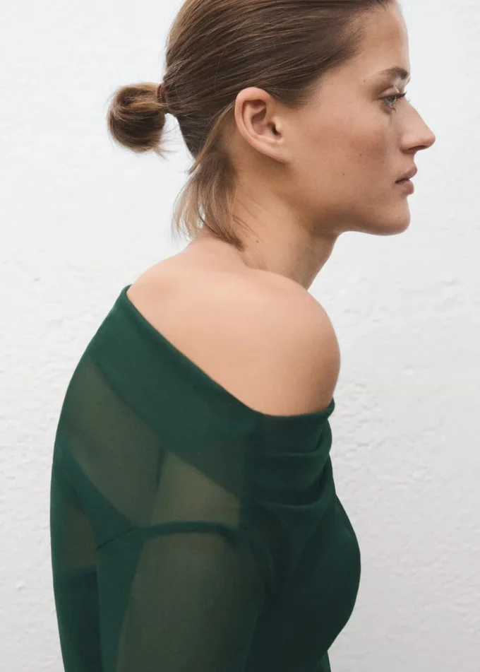 Półprzezroczysta asymetryczna sukienka Półprzezroczysta asymetryczna sukienka