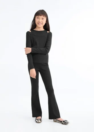 Prążkowana koszulka z wycięciami