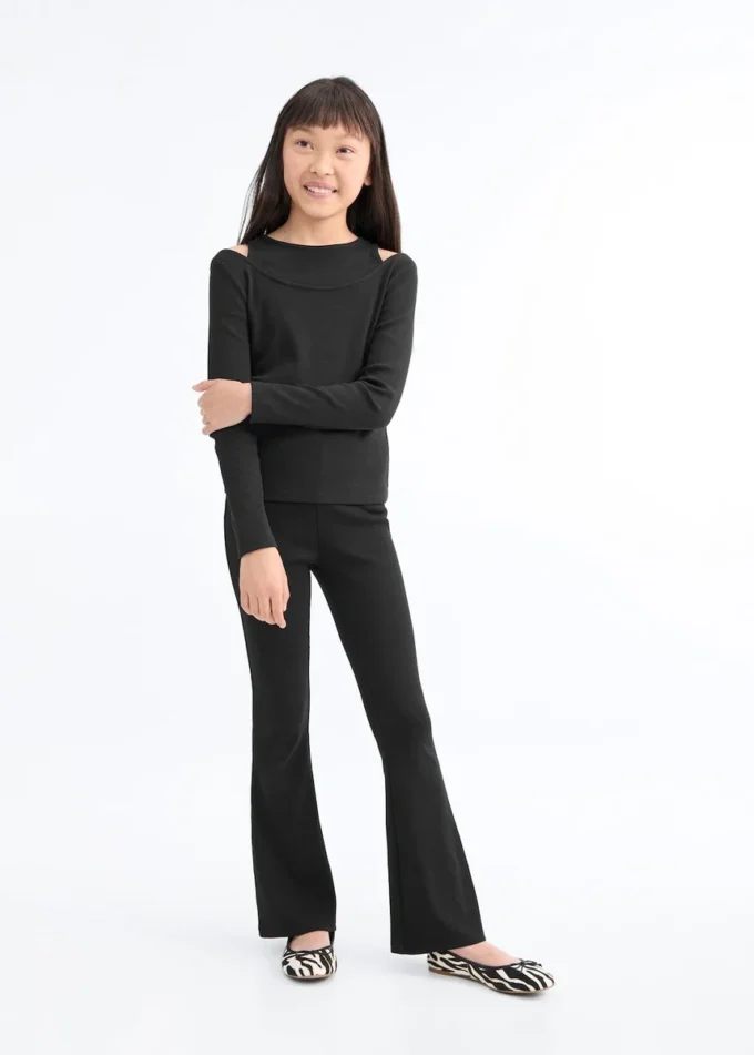 Prążkowana koszulka z wycięciami Prążkowana koszulka z wycięciami