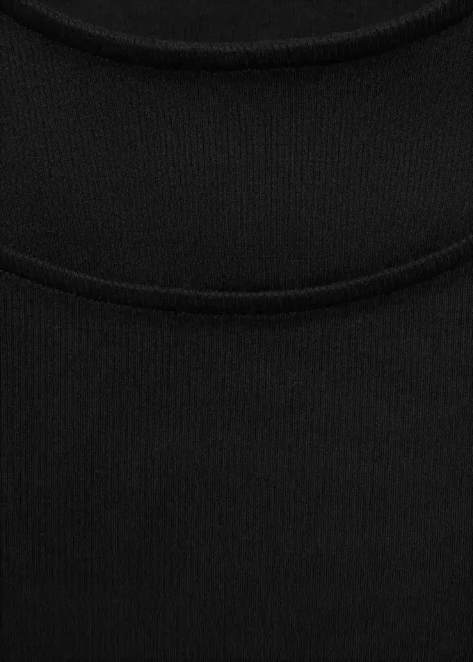 Prążkowana koszulka z wycięciami Prążkowana koszulka z wycięciami