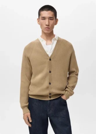 Prążkowany kardigan z dzianiny z guzikami