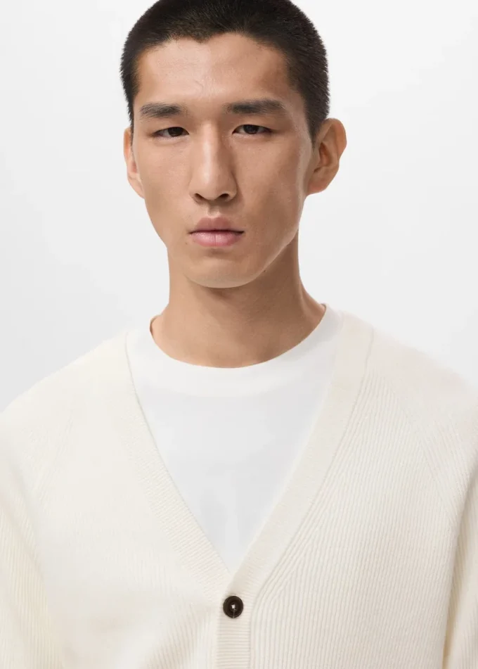 Prążkowany kardigan z dzianiny z guzikami Prążkowany kardigan z dzianiny z guzikami