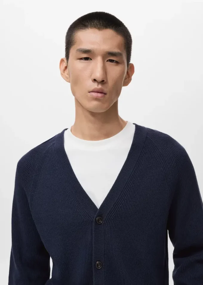 Prążkowany kardigan z dzianiny z guzikami Prążkowany kardigan z dzianiny z guzikami