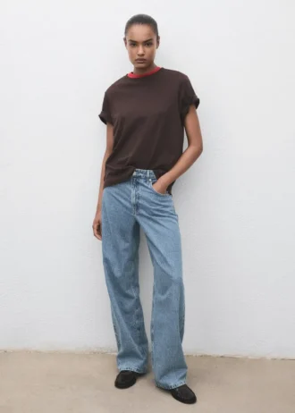 Proste jeansy z efektem marszczenia