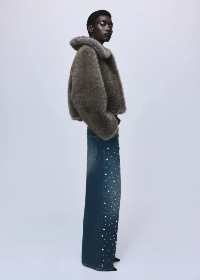 Proste jeansy z ćwiekami Proste jeansy z ćwiekami