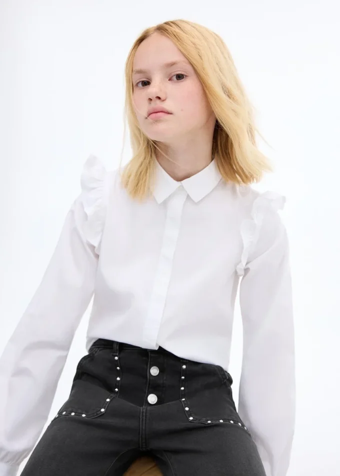 Proste jeansy z ćwiekami Proste jeansy z ćwiekami