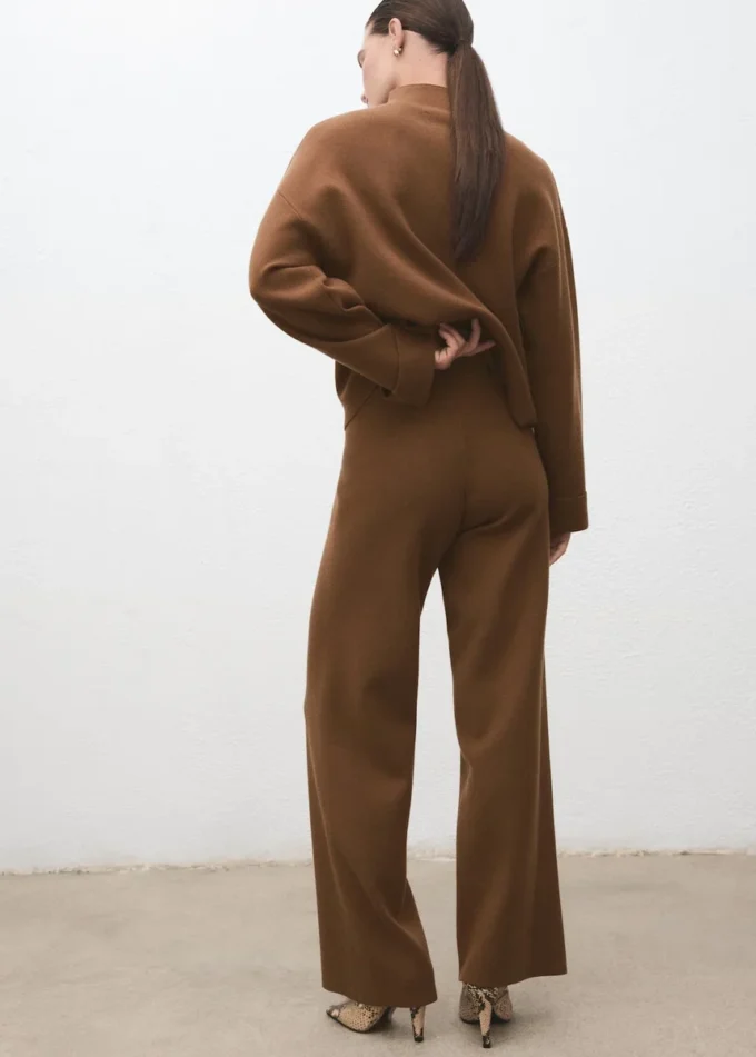 Proste spodnie z dzianiny Proste spodnie z dzianiny