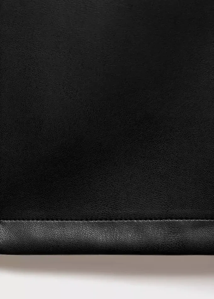 Proste spodnie z efektem skóry Proste spodnie z efektem skóry