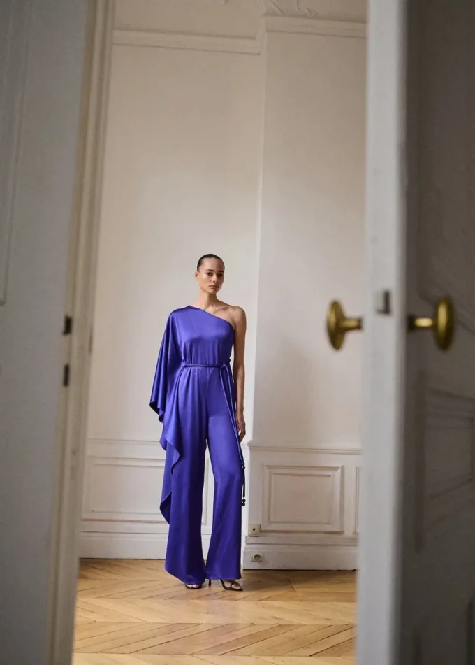 Satyna kombinezon z długimi falbanami Satyna kombinezon z długimi falbanami