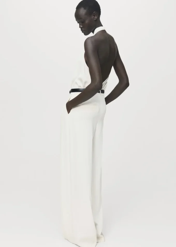 Satynowa bluzka z drapowanym dekoltem Satynowa bluzka z drapowanym dekoltem