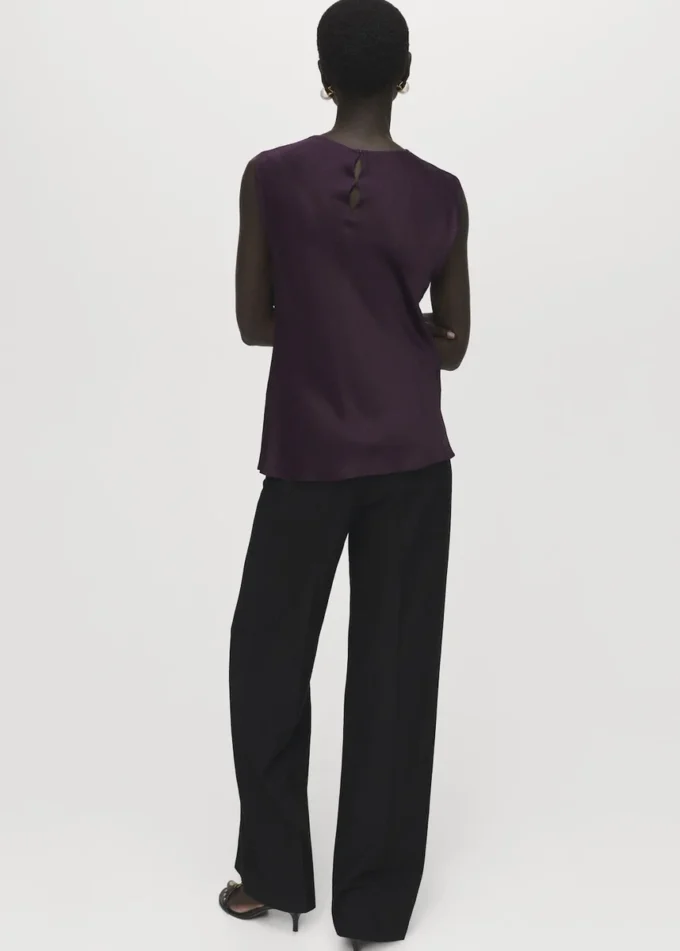 Satynowa bluzka z drapowanym dekoltem Satynowa bluzka z drapowanym dekoltem