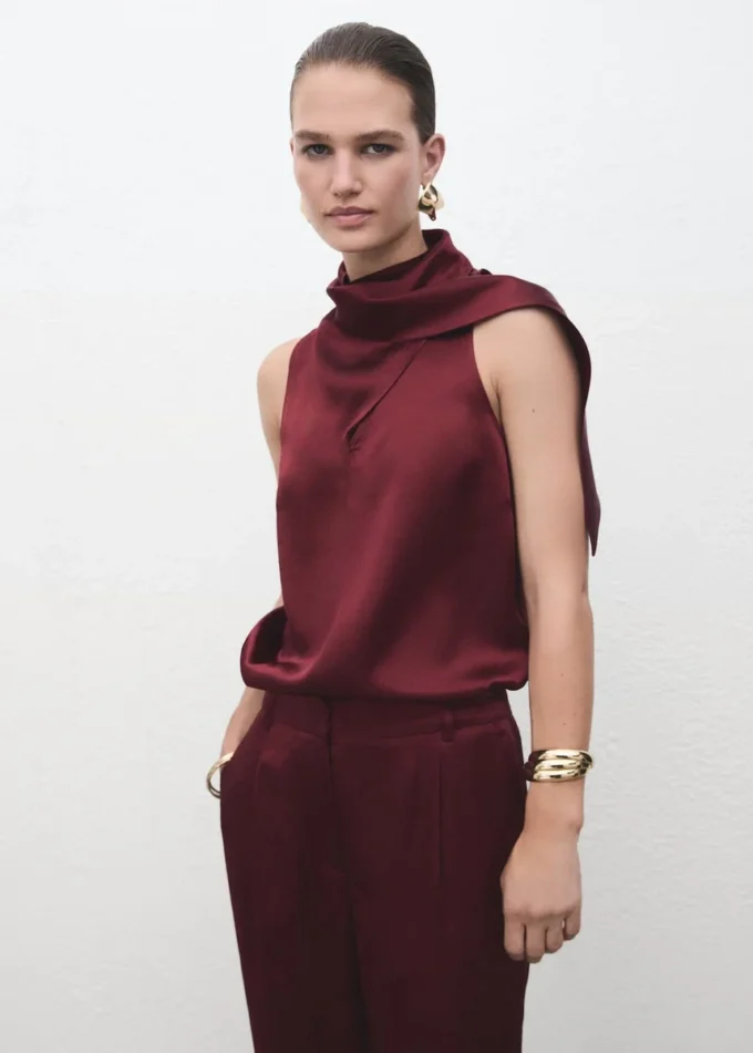 Satynowa bluzka z fularem Satynowa bluzka z fularem