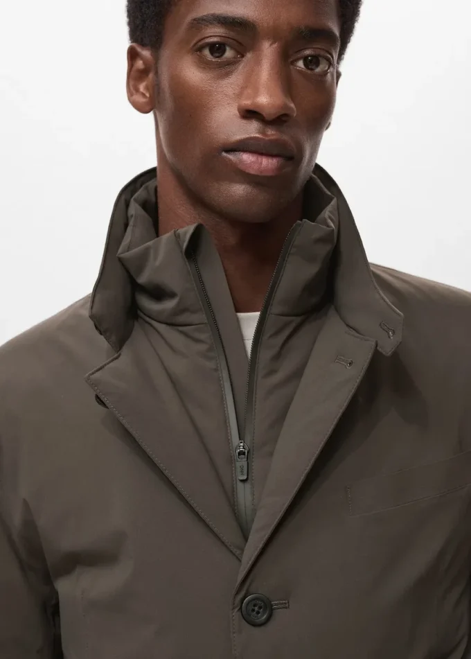 Składana, wodoodporna, pikowana kurtka Thermolite®. Składana, wodoodporna, pikowana kurtka Thermolite®.