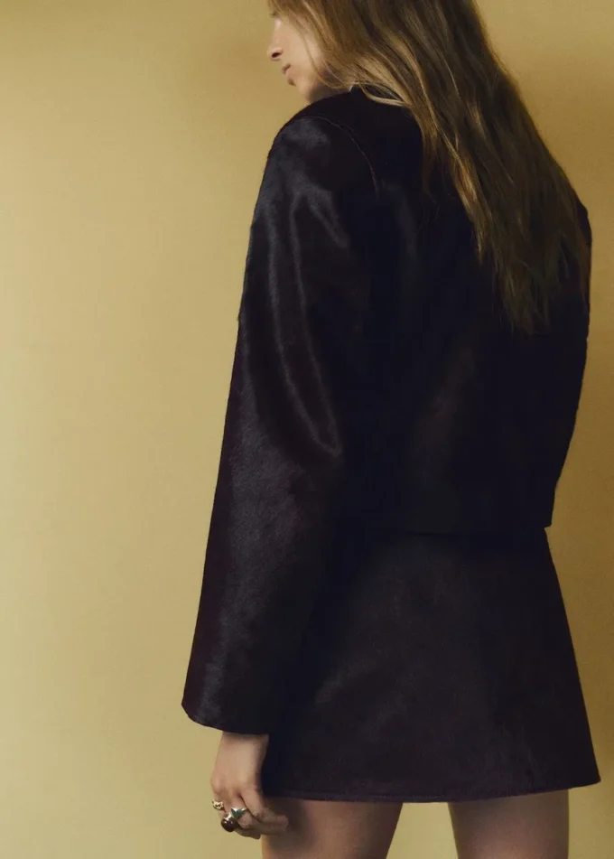 Skórzana kurtka z futrzanymi kieszeniami Skórzana kurtka z futrzanymi kieszeniami