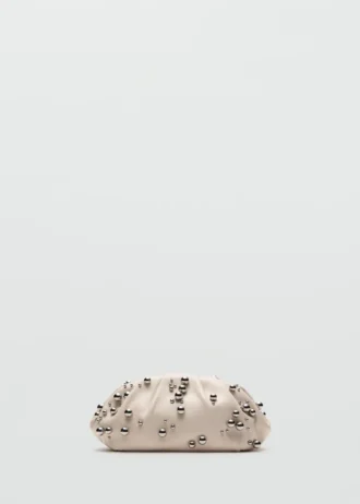 Skórzana torebka z detalami w postaci kulek