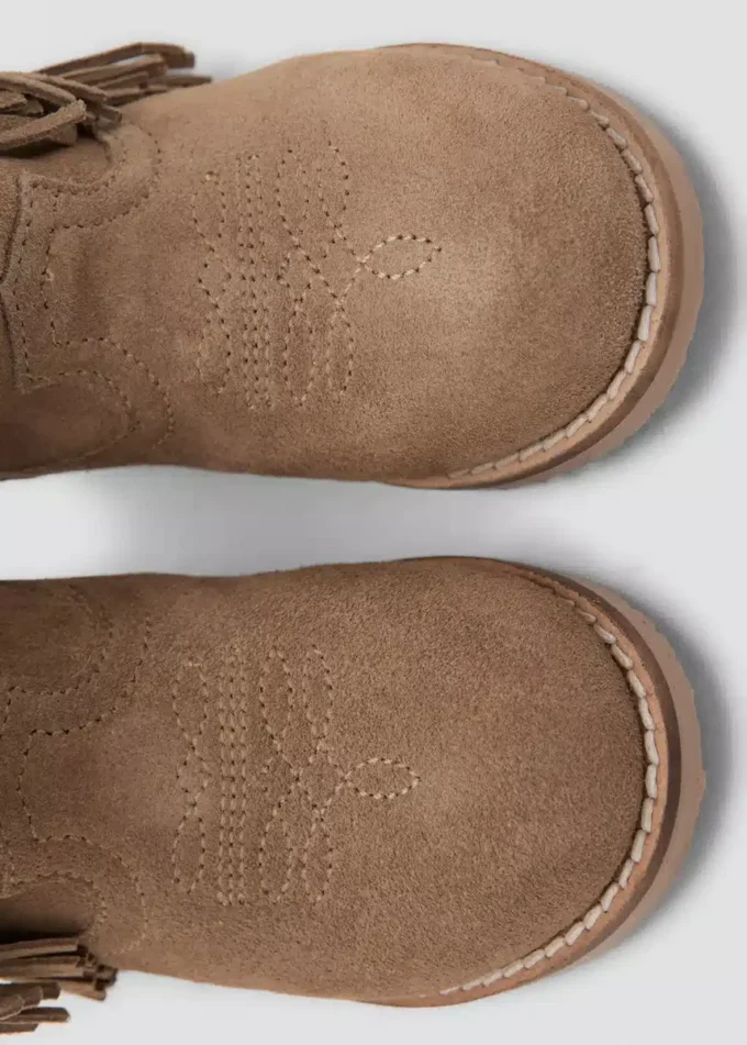 Skórzane botki z frędzlami Skórzane botki z frędzlami