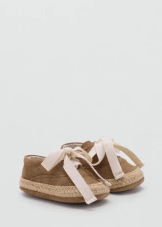 Skórzane buty z kokardką