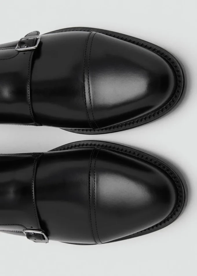 Skórzane buty z podwójną klamrą Skórzane buty z podwójną klamrą