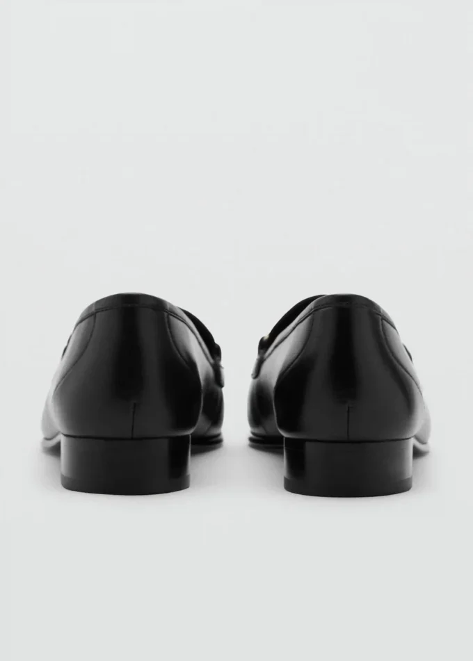 Skórzane mokasyny z klamrą Skórzane mokasyny z klamrą