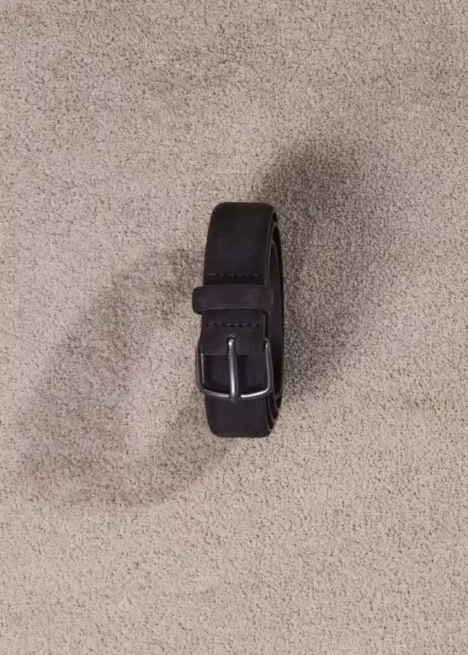 Skórzany pasek z klamrą Skórzany pasek z klamrą