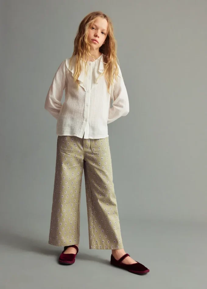 Spodnie culottes w kwiaty Spodnie culottes w kwiaty