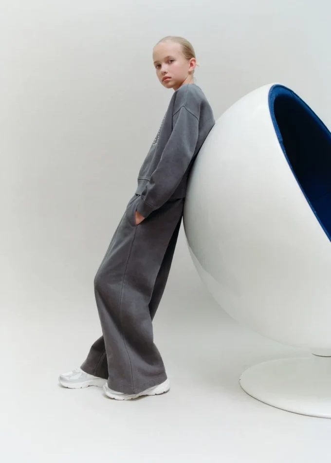 Bluza z ćwiekami Bluza z ćwiekami