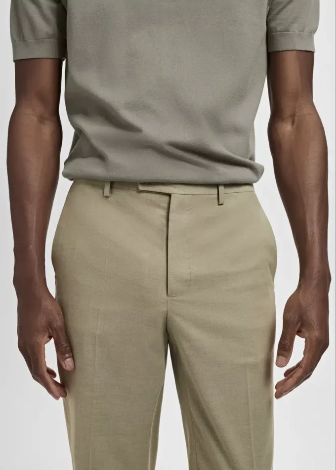 Spodnie garniturowe o dopasowanym kroju Spodnie garniturowe o dopasowanym kroju