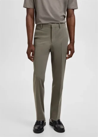 Spodnie garniturowe z elastycznego materiału o bardzo wąskim kroju
