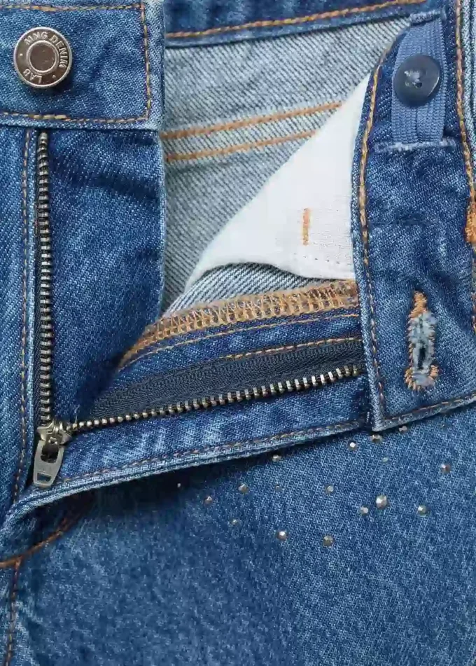 Spodnie jeansowe typu culotte z kryształkami Spodnie jeansowe typu culotte z kryształkami