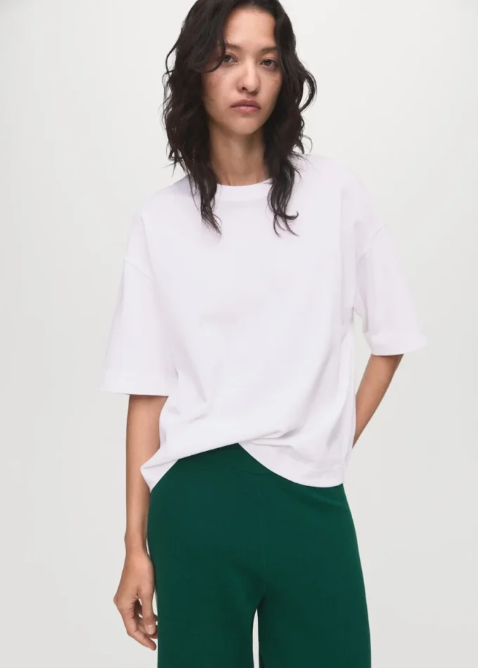 Spodnie o prostym kroju z cienkiej dzianiny Spodnie o prostym kroju z cienkiej dzianiny