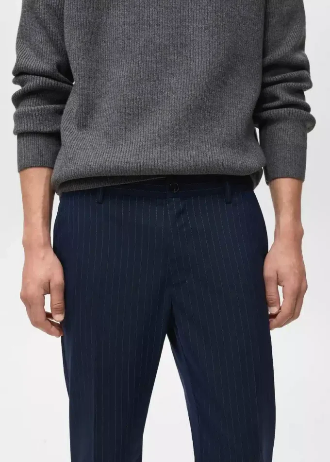 Spodnie w paski o dopasowanym kroju Spodnie w paski o dopasowanym kroju