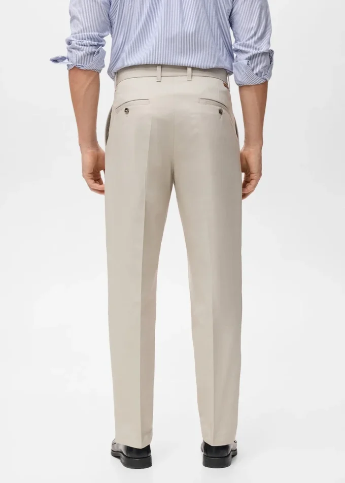 Spodnie z bawełny o regularnym kroju z zakładkami Spodnie z bawełny o regularnym kroju z zakładkami