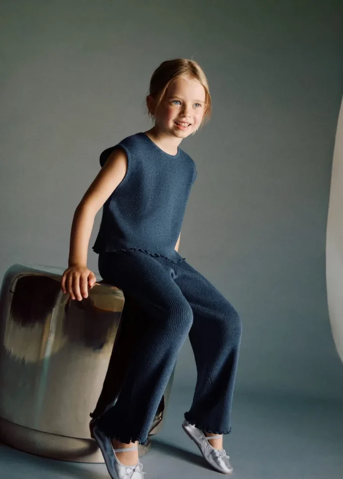 Spodnie z dzianiny prążkowanej Spodnie z dzianiny prążkowanej