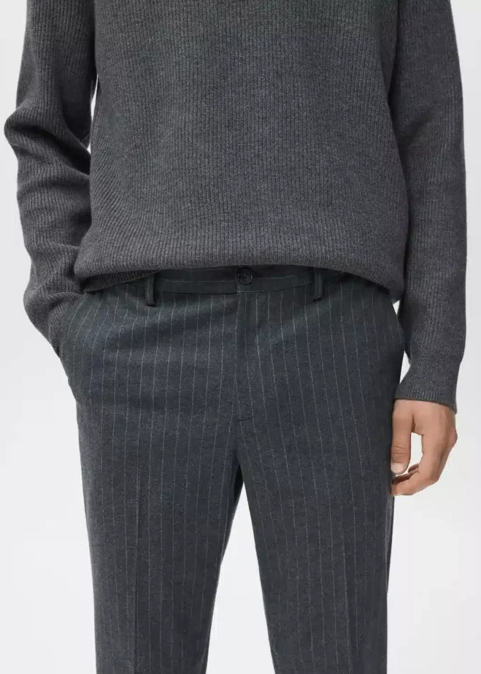 Spodnie z flaneli o dopasowanym kroju Spodnie z flaneli o dopasowanym kroju