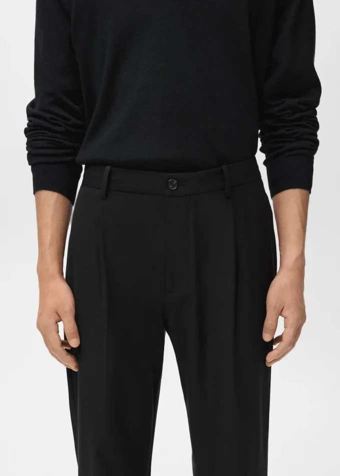 Spodnie z plisami o regularnym kroju Spodnie z plisami o regularnym kroju