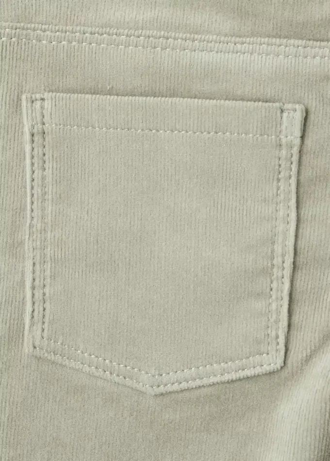 Spodnie z rozszerzanymi nogawkami z sztruksu Spodnie z rozszerzanymi nogawkami z sztruksu