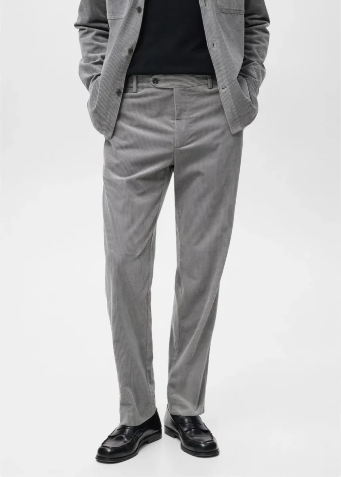 Spodnie z sztruksu o regularnym kroju Spodnie z sztruksu o regularnym kroju