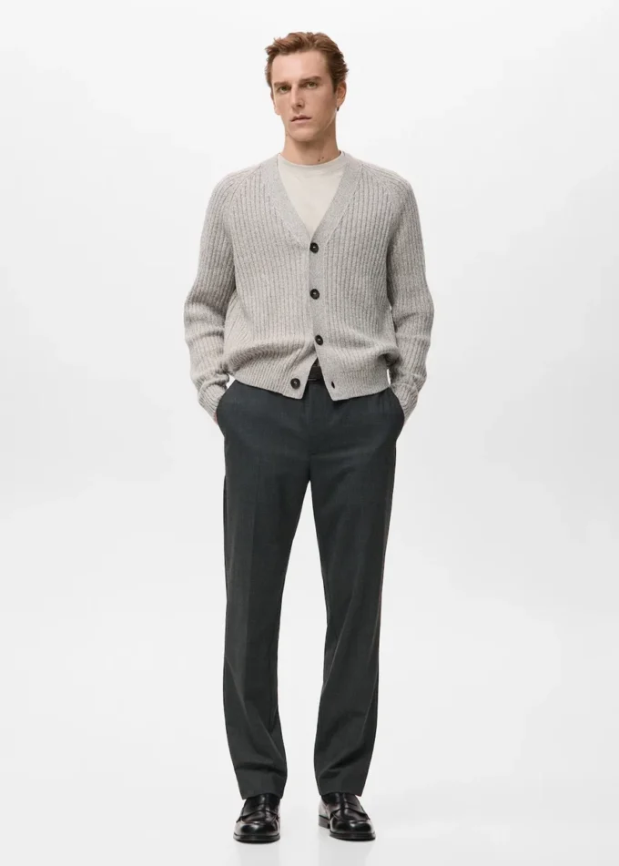 Spodnie z zakładkami o regularnym kroju Spodnie z zakładkami o regularnym kroju