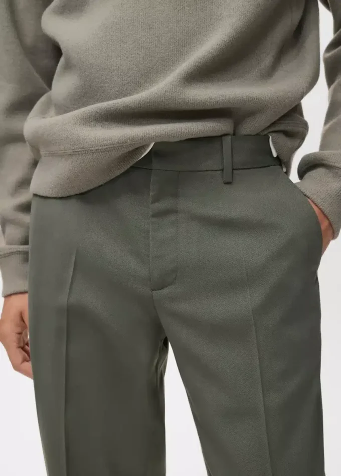 Spodnie z zakładkami o regularnym kroju Spodnie z zakładkami o regularnym kroju