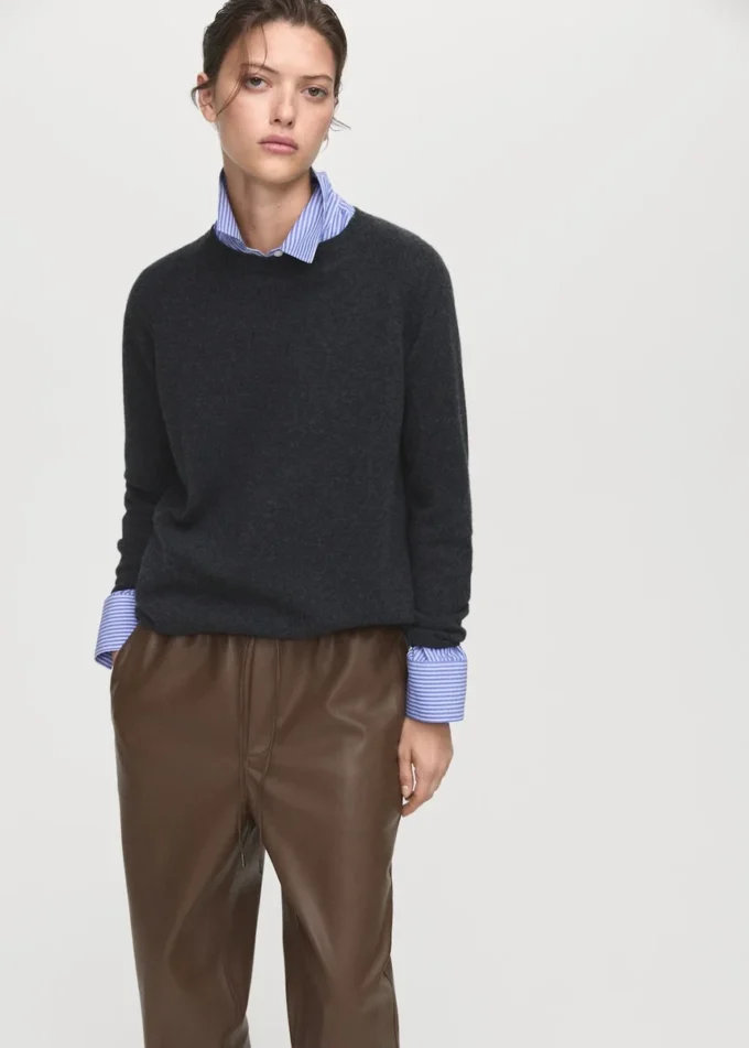 Spodnie ze sztucznej skóry z elastyczną talią Spodnie ze sztucznej skóry z elastyczną talią